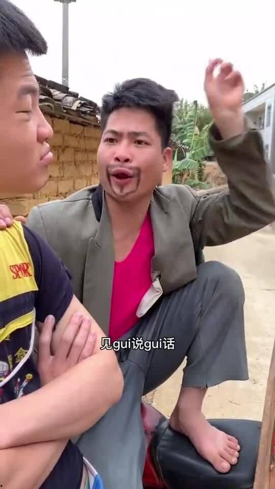 猪肉爆料搞笑视频,笑料横生的厨房奇遇记  第1张